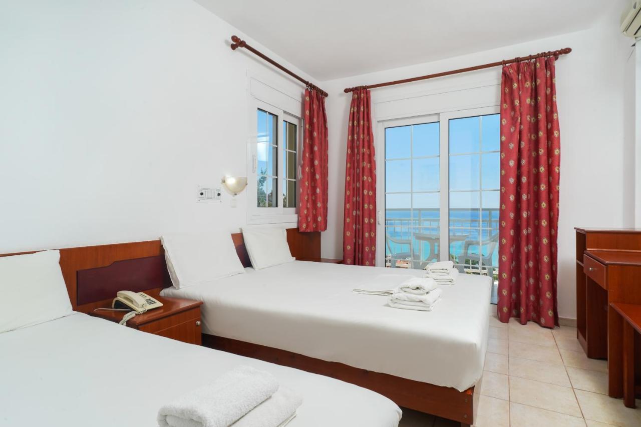 Hotel Emerald Chrysi Ammoudia Bagian luar foto