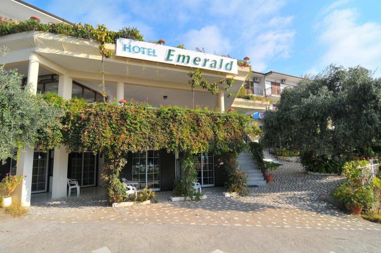 Hotel Emerald Chrysi Ammoudia Bagian luar foto