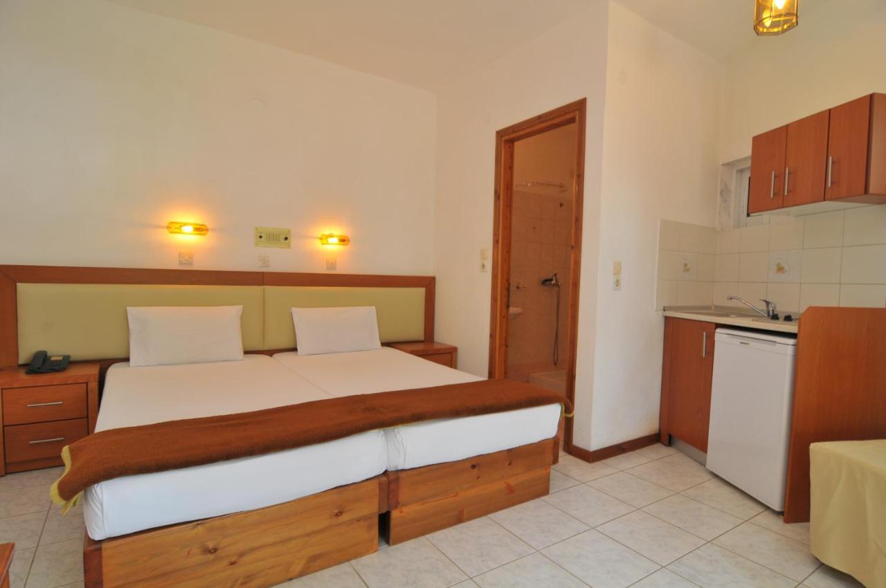 Hotel Emerald Chrysi Ammoudia Bagian luar foto