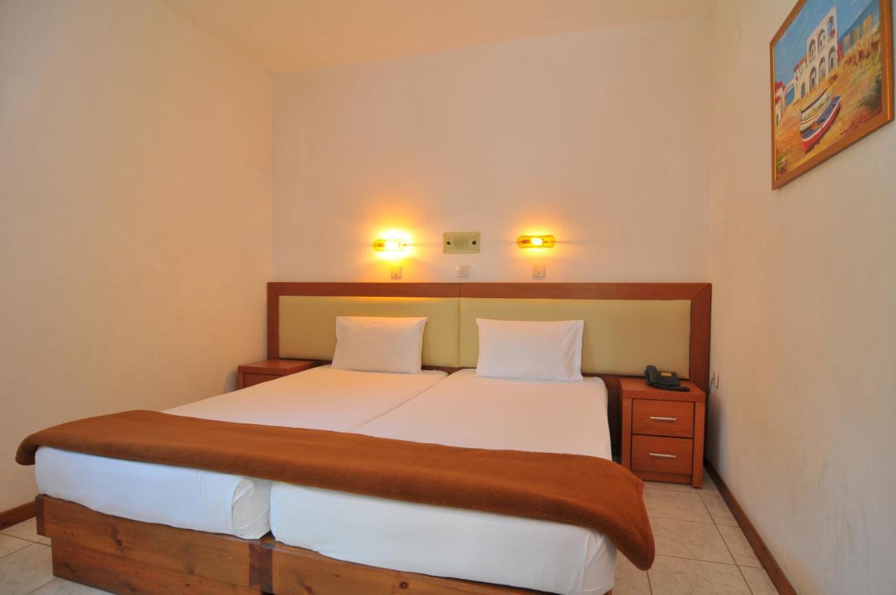 Hotel Emerald Chrysi Ammoudia Bagian luar foto